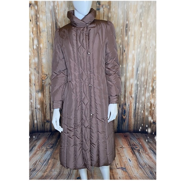 Windsor Bay Jackets & Blazers - Windsor Bay Vintage Taupe Brown Down Puffer Coat